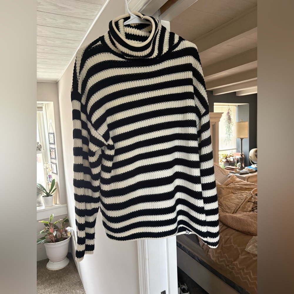 Black & White Striped Turtleneck Sweater - Women
